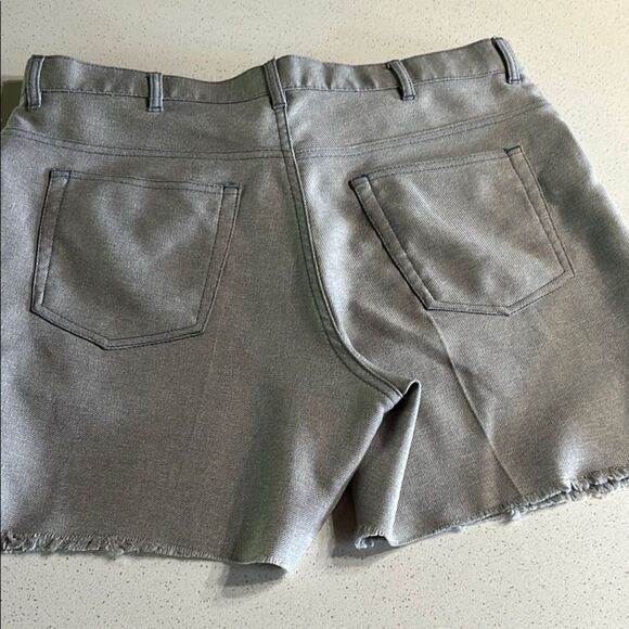 Haband Vintage Fit-Forever Classic Gray Cut Off Shorts Tagged 34 Fit 32 - Picture 5 of 10